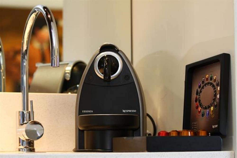 Chateau Elan At The Vintage Pokolbin Εξωτερικό φωτογραφία A Nespresso machine