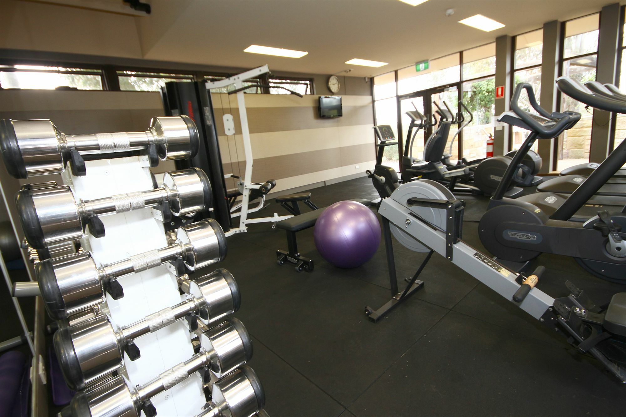 Chateau Elan At The Vintage Pokolbin Εξωτερικό φωτογραφία A typical gym